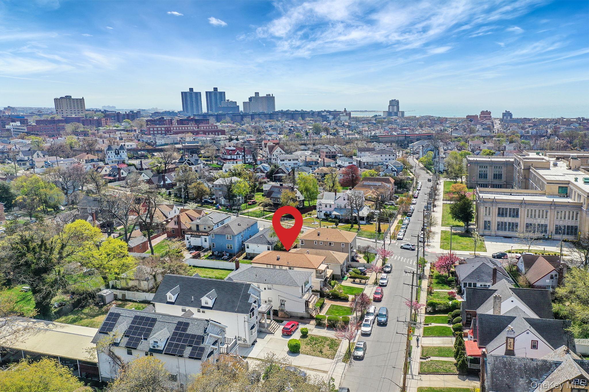 Single Family Bay 25th Queens, NY 11691, MLS-989809-32