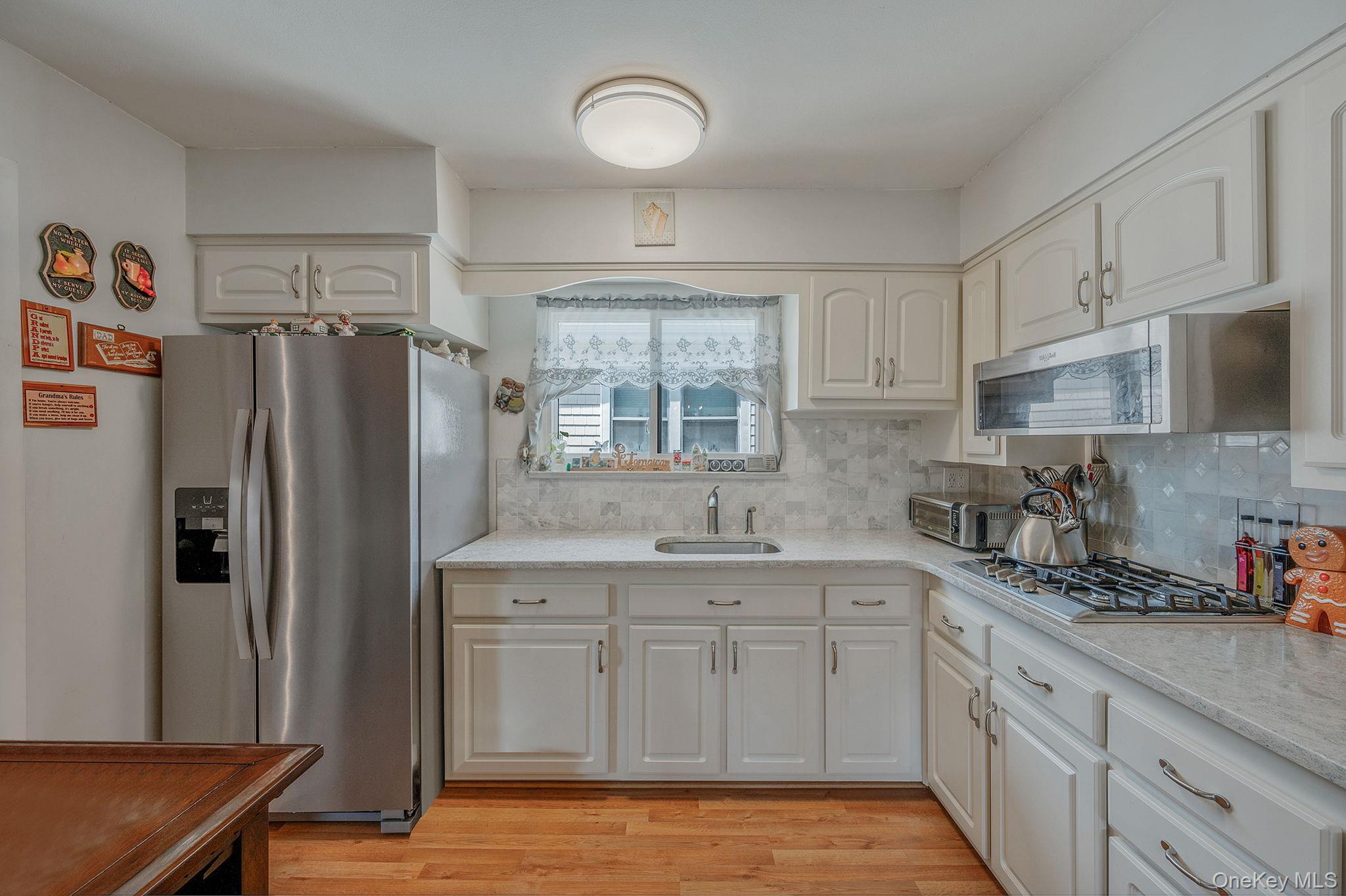 Single Family Bay 25th Queens, NY 11691, MLS-989809-5