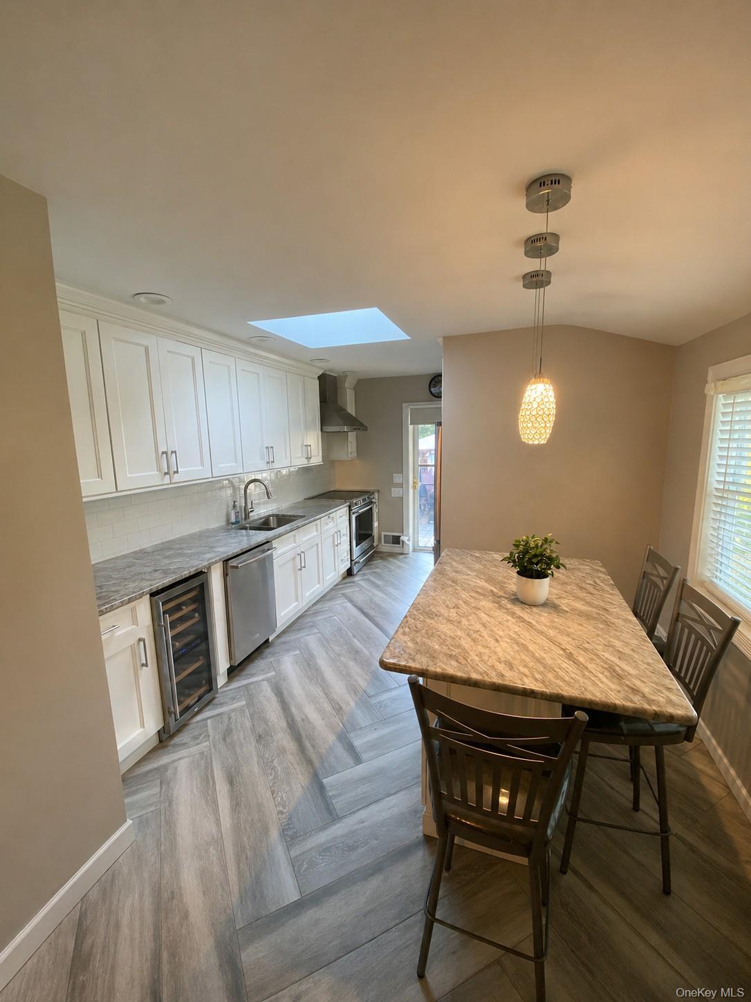 Single Family Kevin  Suffolk County, NY 11725, MLS-989813-4