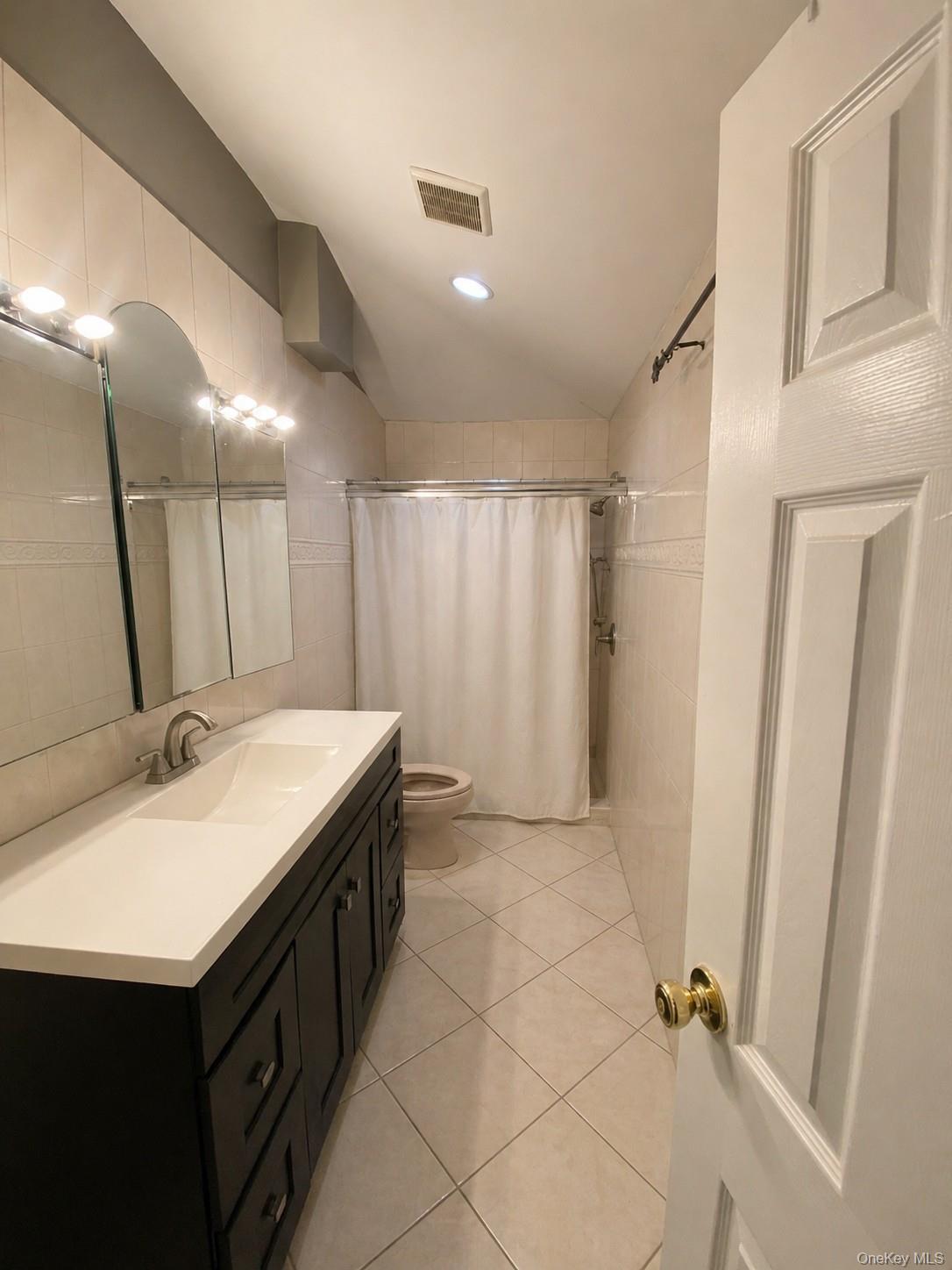 Single Family Kevin  Suffolk County, NY 11725, MLS-989813-7