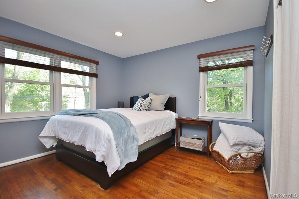 Single Family Hungerford  Westchester County, NY 10510, MLS-989822-15