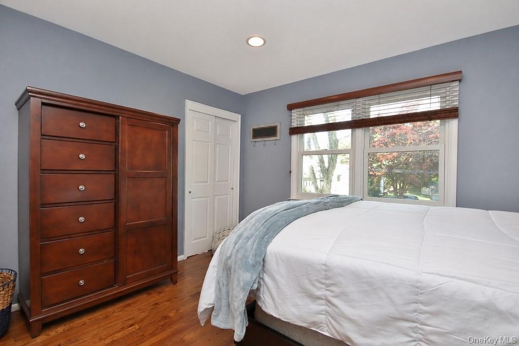 Single Family Hungerford  Westchester County, NY 10510, MLS-989822-16