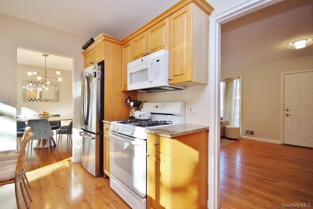 Single Family Hungerford  Westchester County, NY 10510, MLS-989822-3