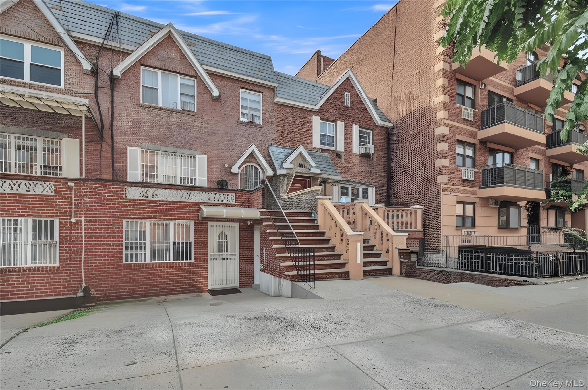 Single Family Van Loon Street  Queens, NY 11373, MLS-989874-39