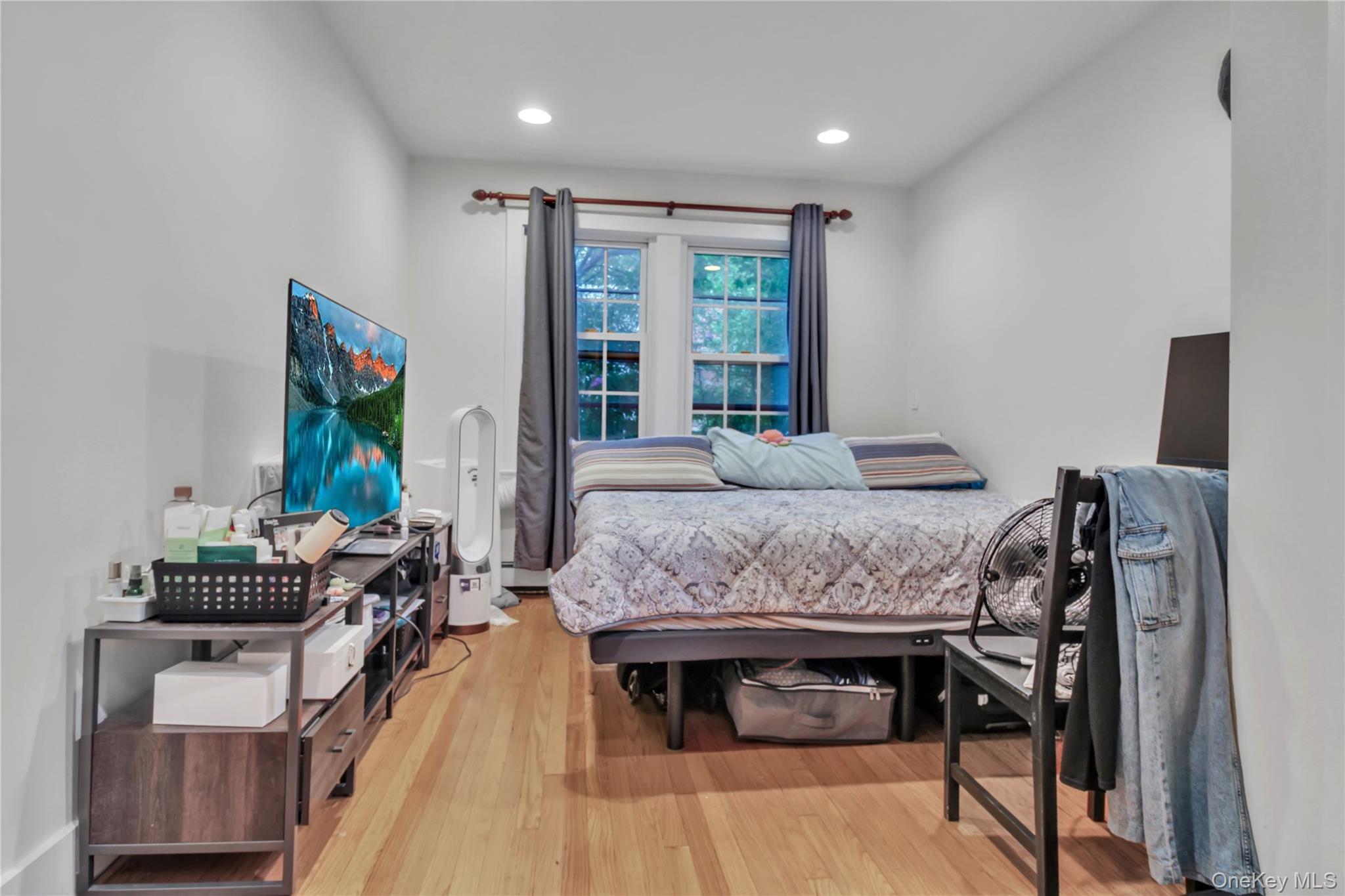 Single Family Van Loon Street Queens, NY 11373, MLS-989874-6