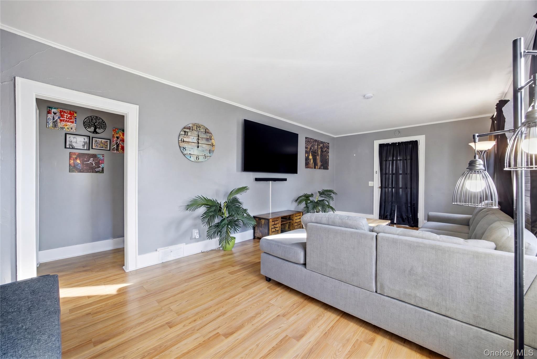 Single Family Lamport  Suffolk County, NY 11776, MLS-989880-10