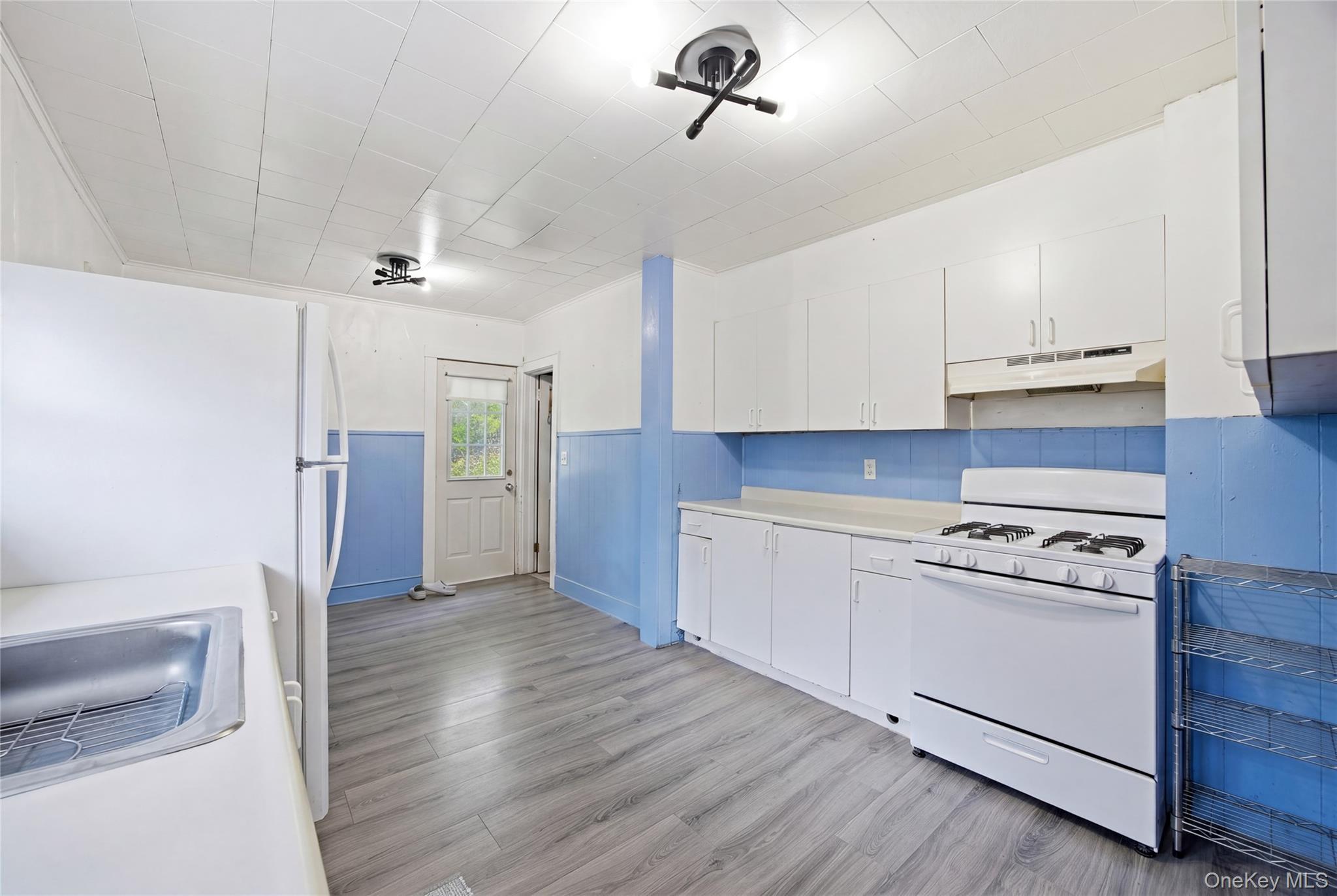 Single Family Lamport  Suffolk County, NY 11776, MLS-989880-11