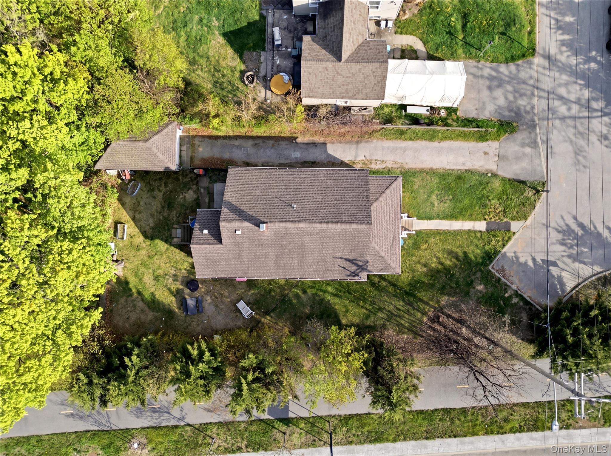 Single Family Lamport  Suffolk County, NY 11776, MLS-989880-25