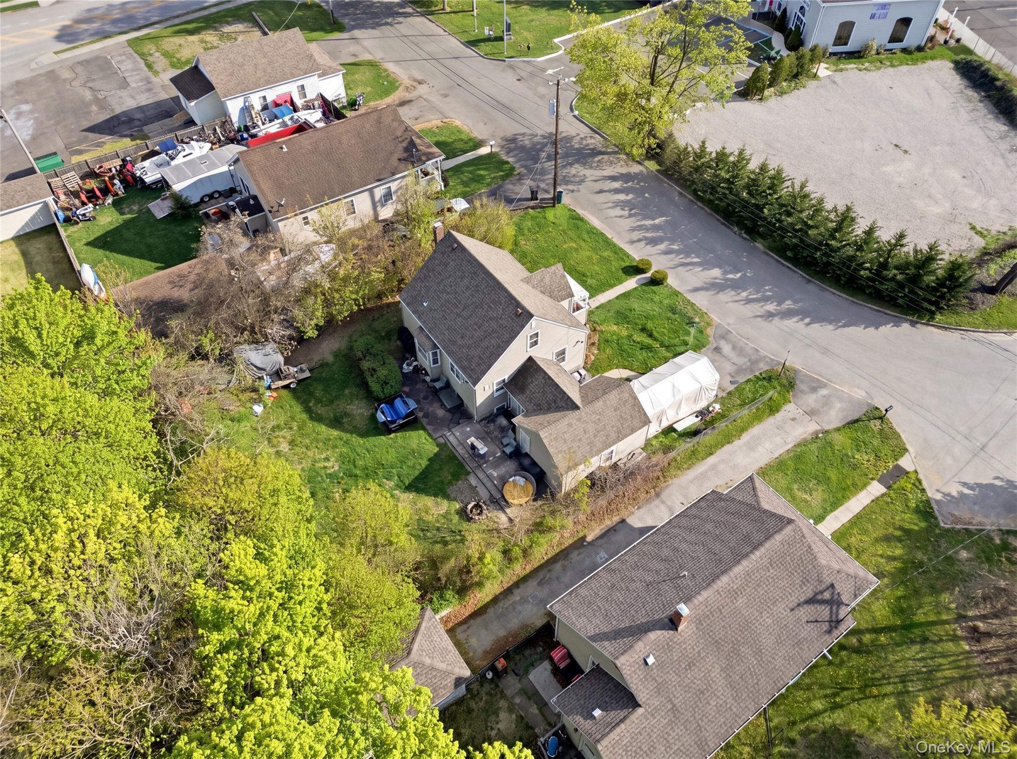 Single Family Lamport  Suffolk County, NY 11776, MLS-989880-27