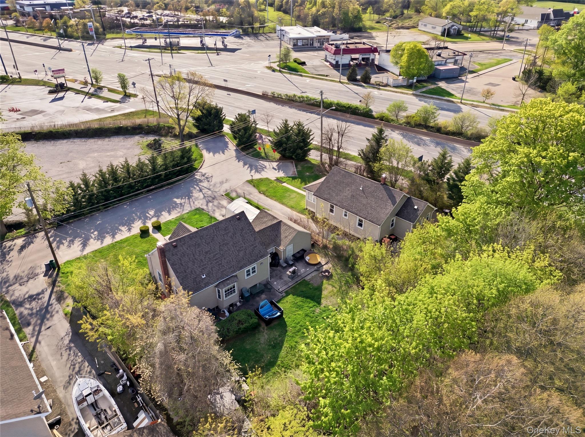 Single Family Lamport  Suffolk County, NY 11776, MLS-989880-28