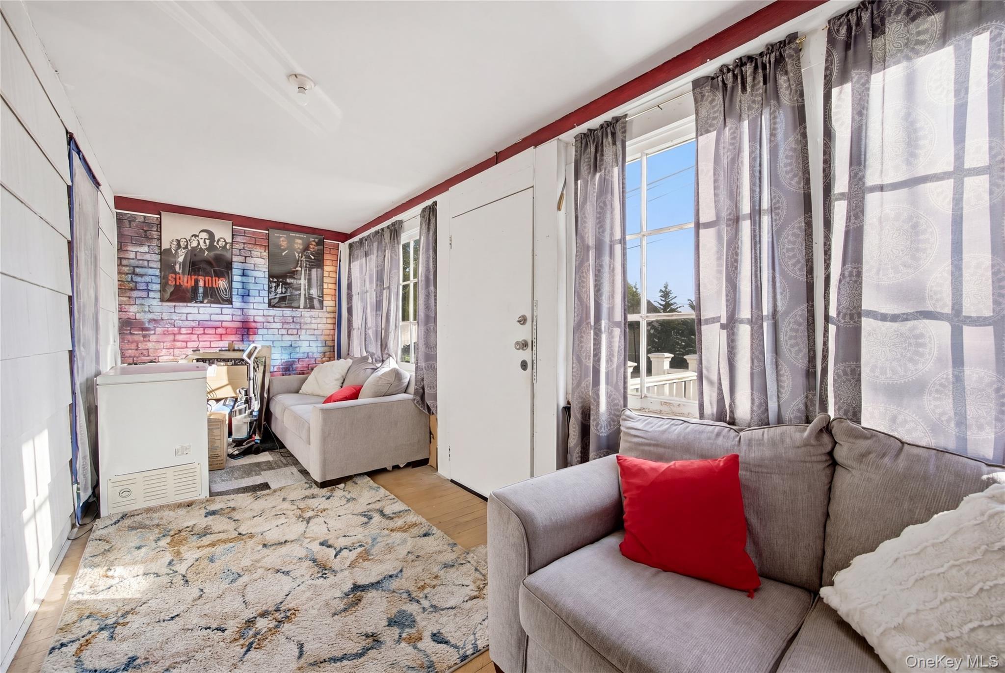 Single Family Lamport  Suffolk County, NY 11776, MLS-989880-4