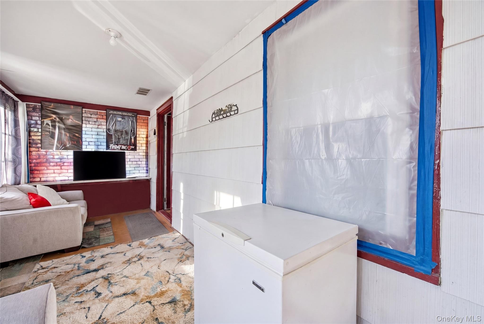 Single Family Lamport  Suffolk County, NY 11776, MLS-989880-5