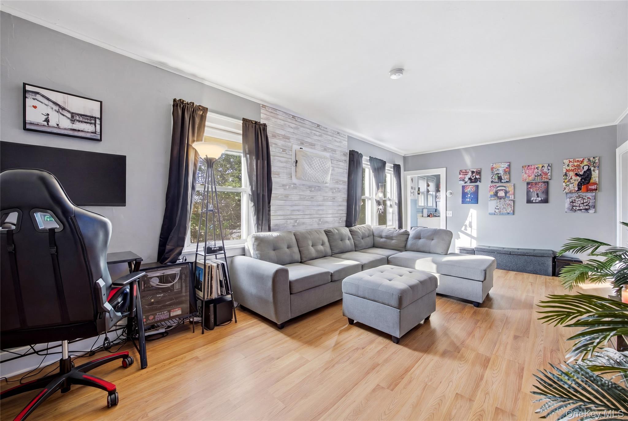 Single Family Lamport  Suffolk County, NY 11776, MLS-989880-8