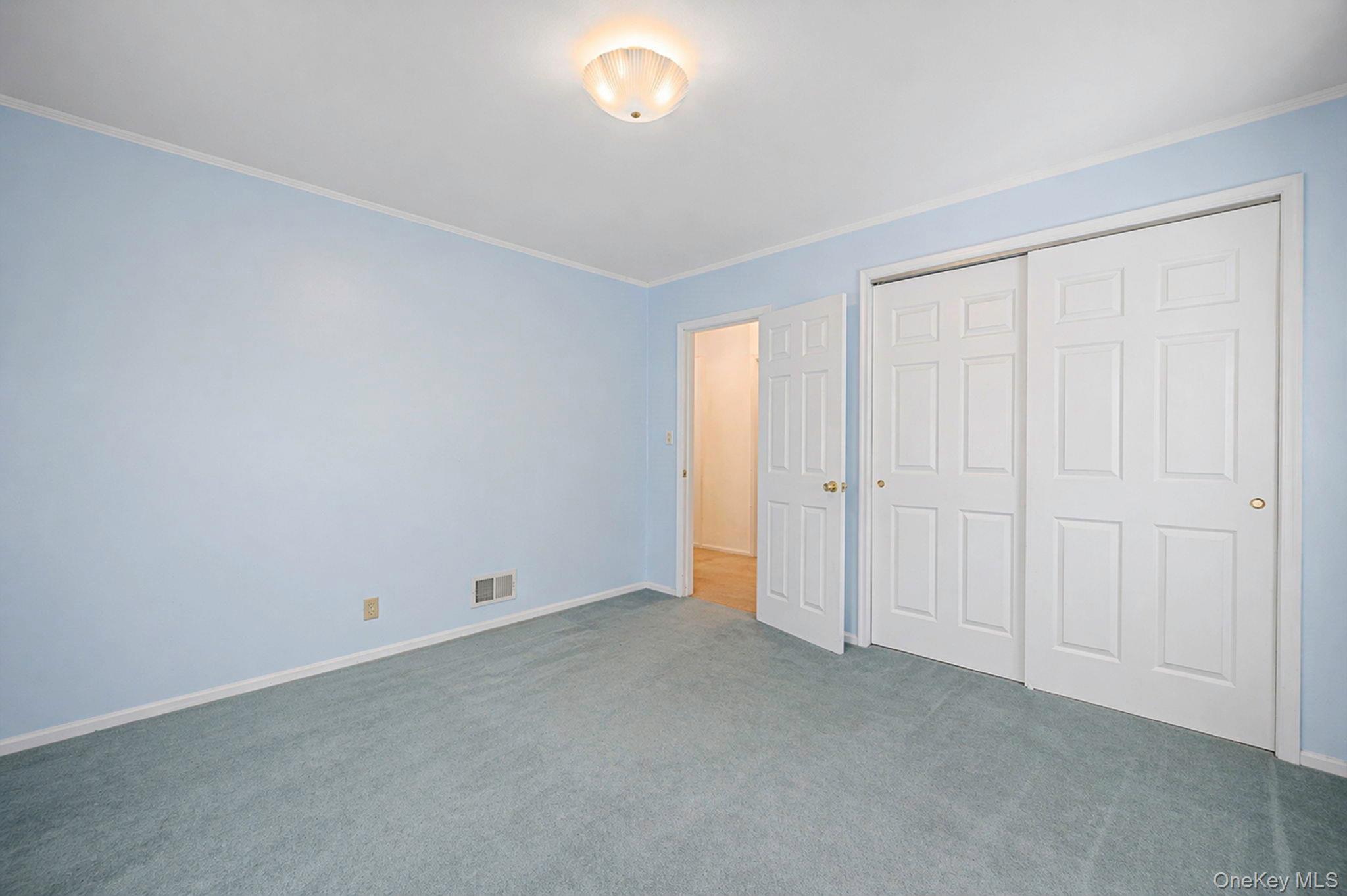 Single Family Doris  Nassau County, NY 11710, MLS-989898-20