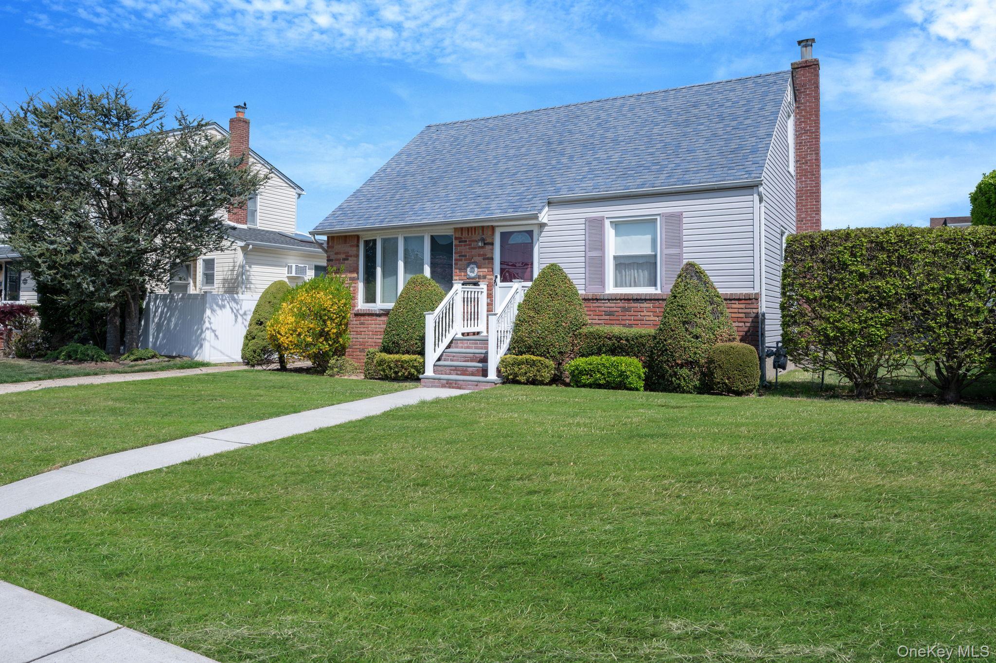 Single Family Doris  Nassau County, NY 11710, MLS-989898-3