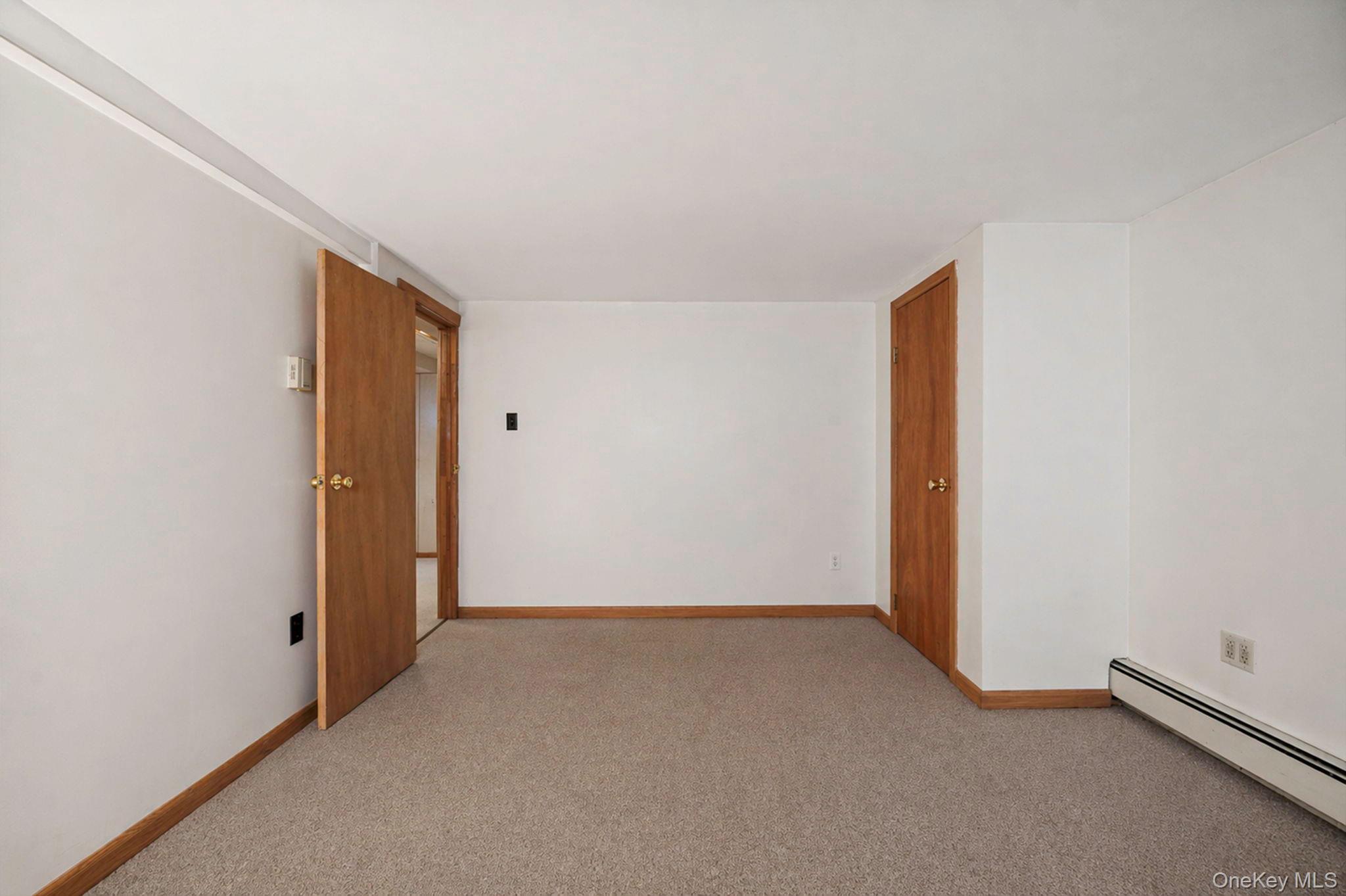 Single Family Doris  Nassau County, NY 11710, MLS-989898-39