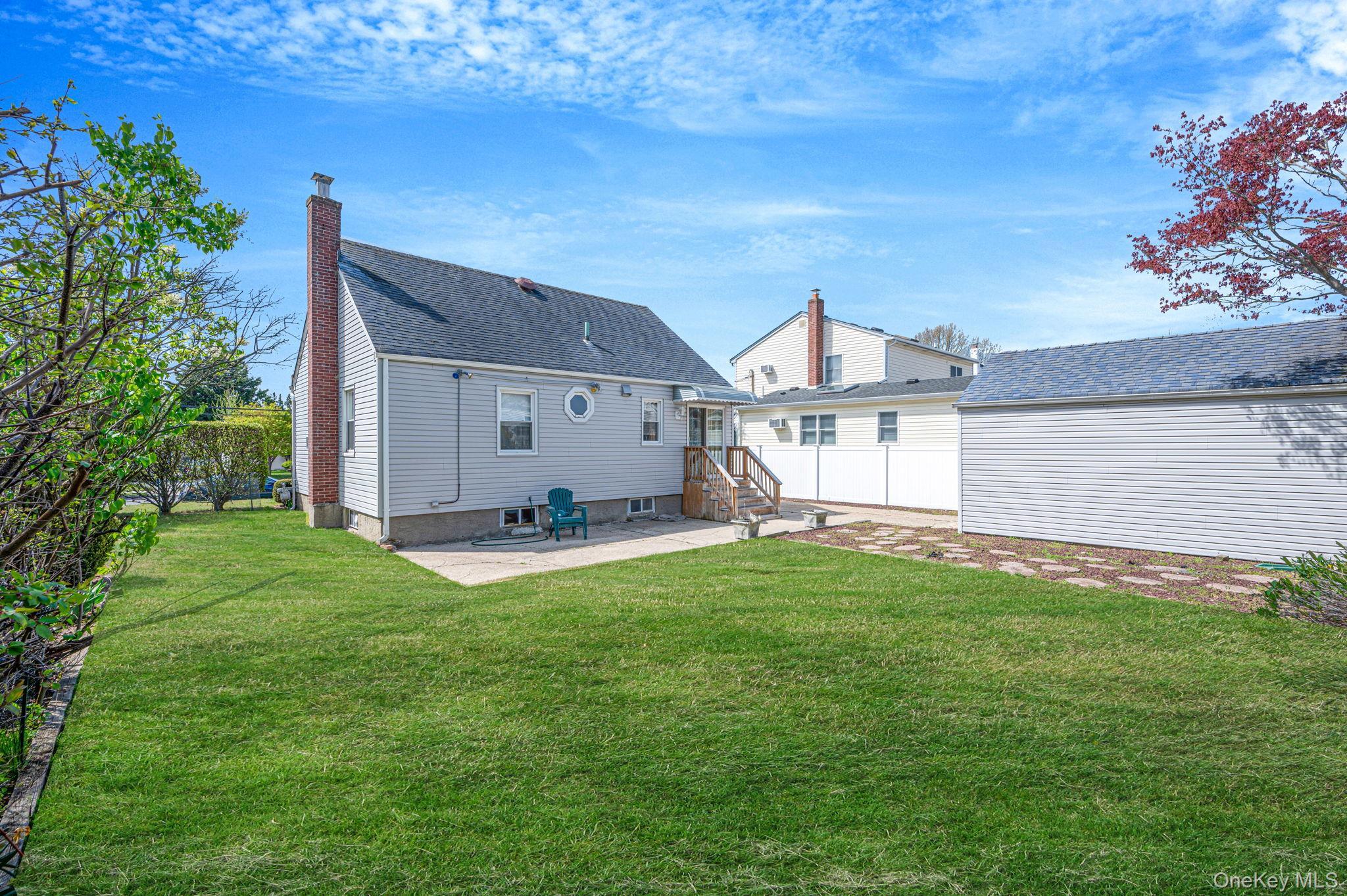 Single Family Doris  Nassau County, NY 11710, MLS-989898-8