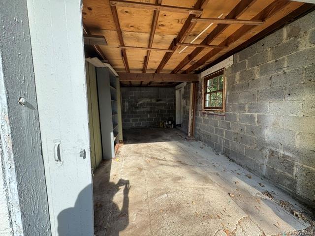 Single Family S Airmont Road  Rockland County, NY 10901, MLS-989916-38