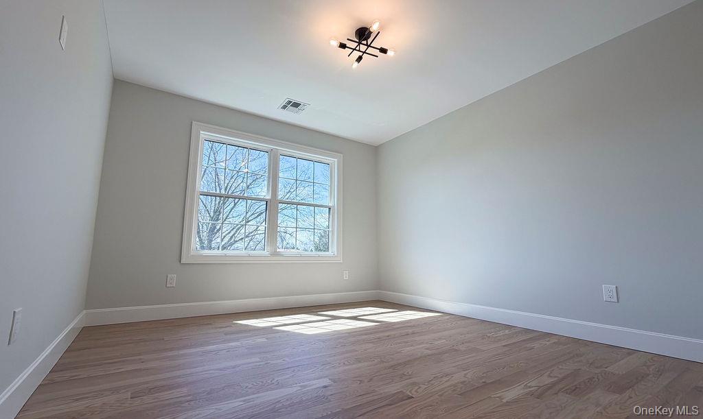 Single Family Hawthorne Drive N  Nassau County, NY 11793, MLS-989917-30