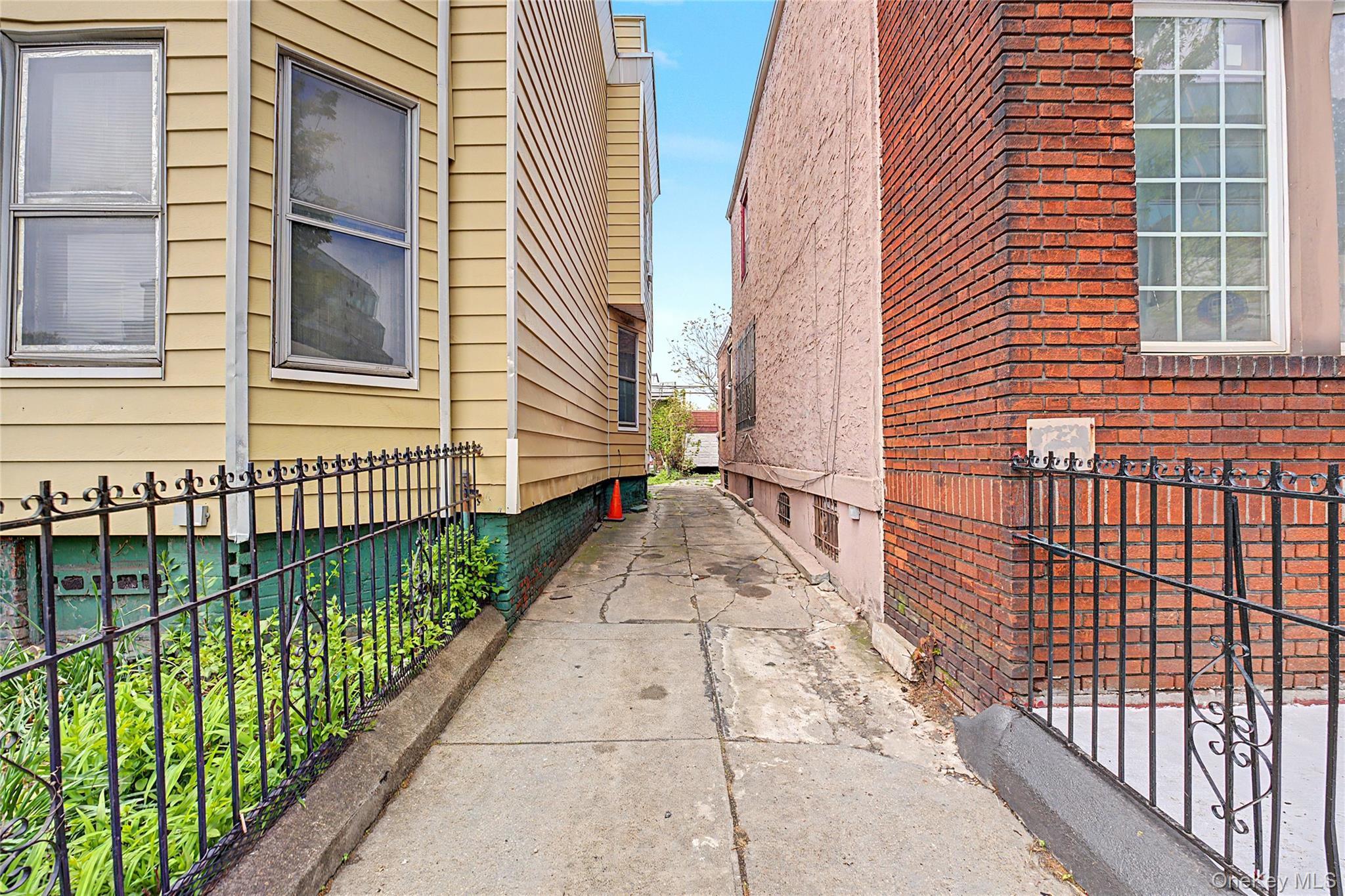 Single Family Pennsylvania Brooklyn, NY 11207, MLS-989924-2