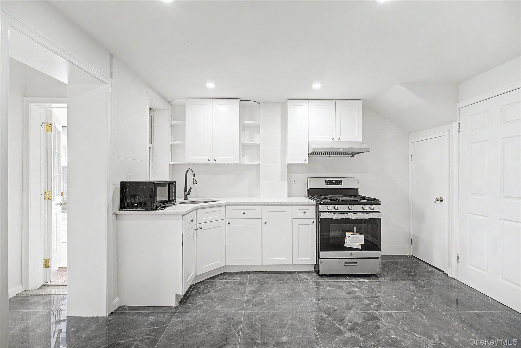 Single Family Pennsylvania Brooklyn, NY 11207, MLS-989924-9