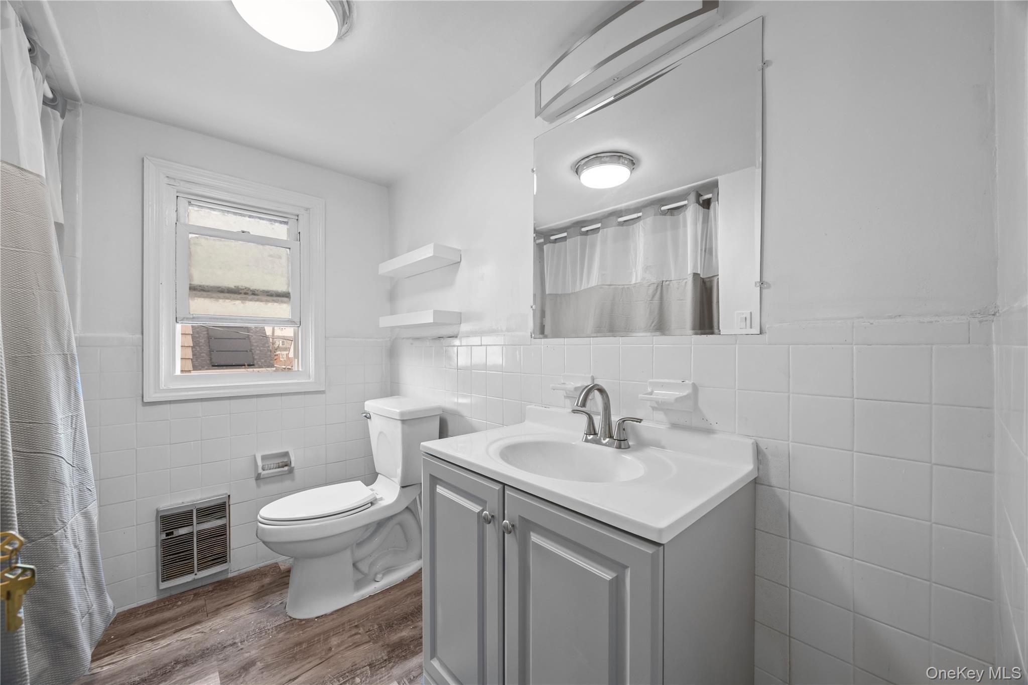 Single Family Jackson  Nassau County, NY 11003, MLS-989925-18