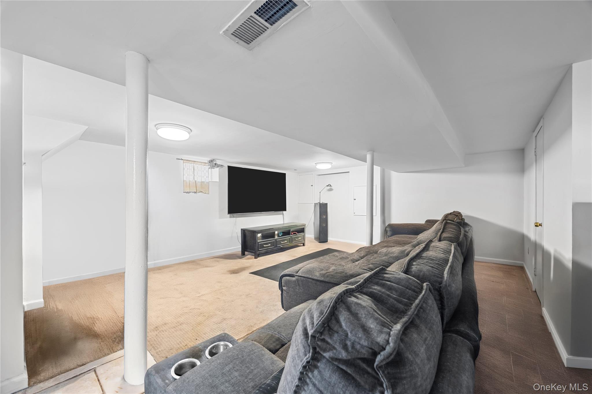 Single Family Jackson  Nassau County, NY 11003, MLS-989925-20