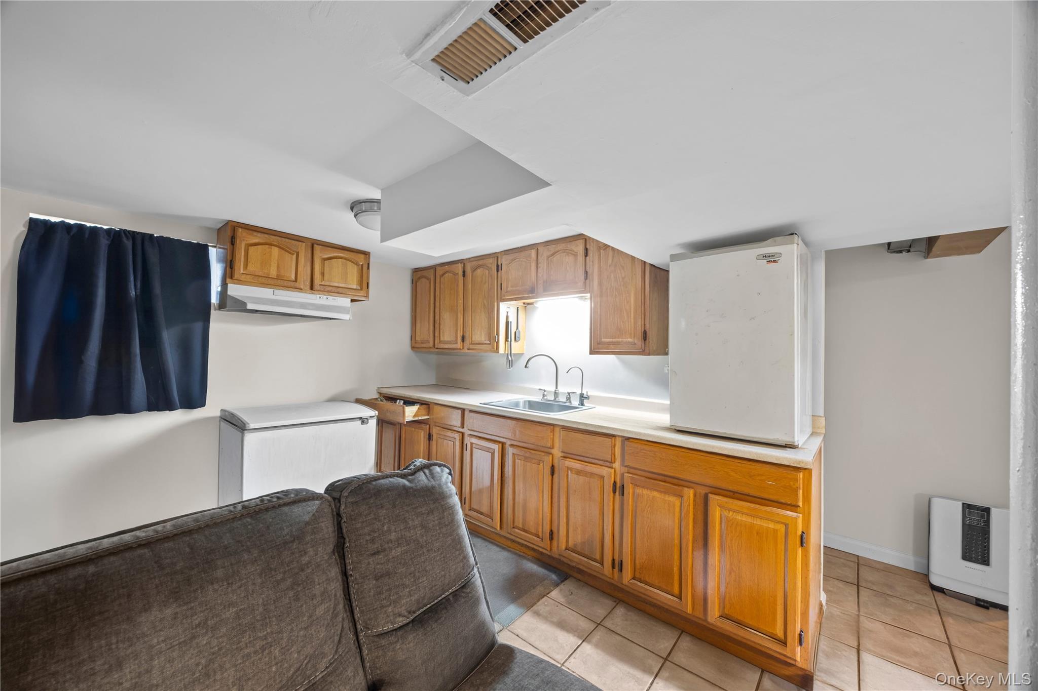 Single Family Jackson  Nassau County, NY 11003, MLS-989925-21