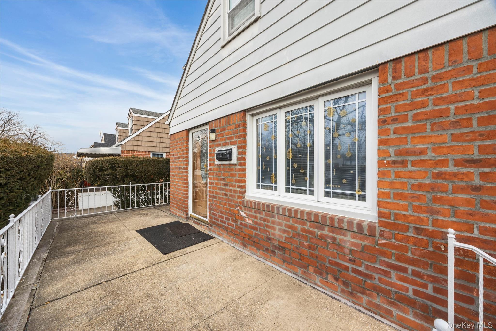 Single Family Jackson  Nassau County, NY 11003, MLS-989925-23