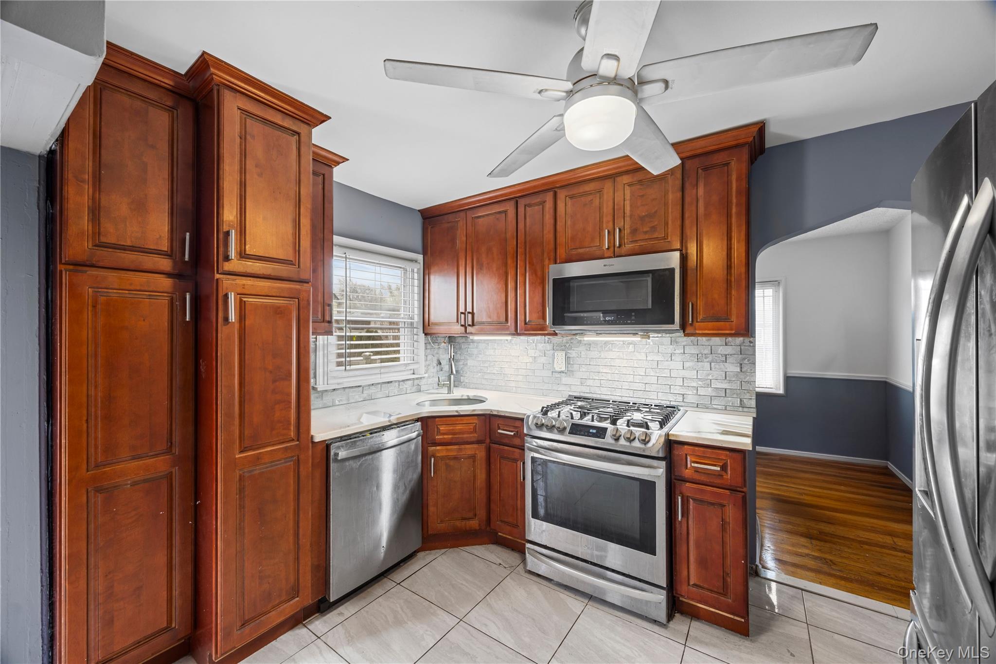 Single Family Jackson  Nassau County, NY 11003, MLS-989925-8