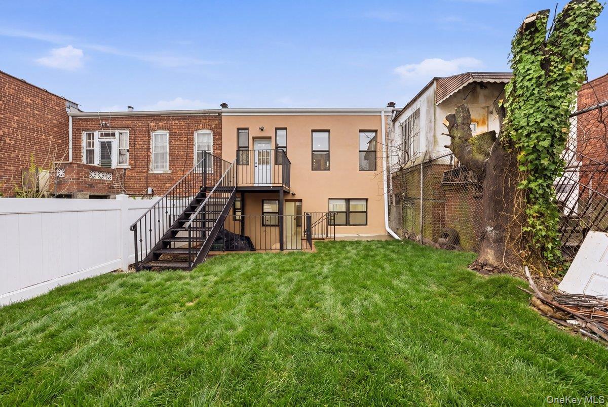 Single Family Avenue B  Brooklyn, NY 11236, MLS-989941-14