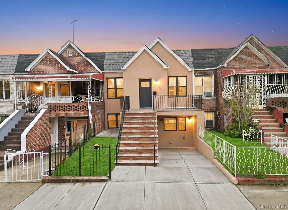 Single Family Avenue B  Brooklyn, NY 11236, MLS-989941-15