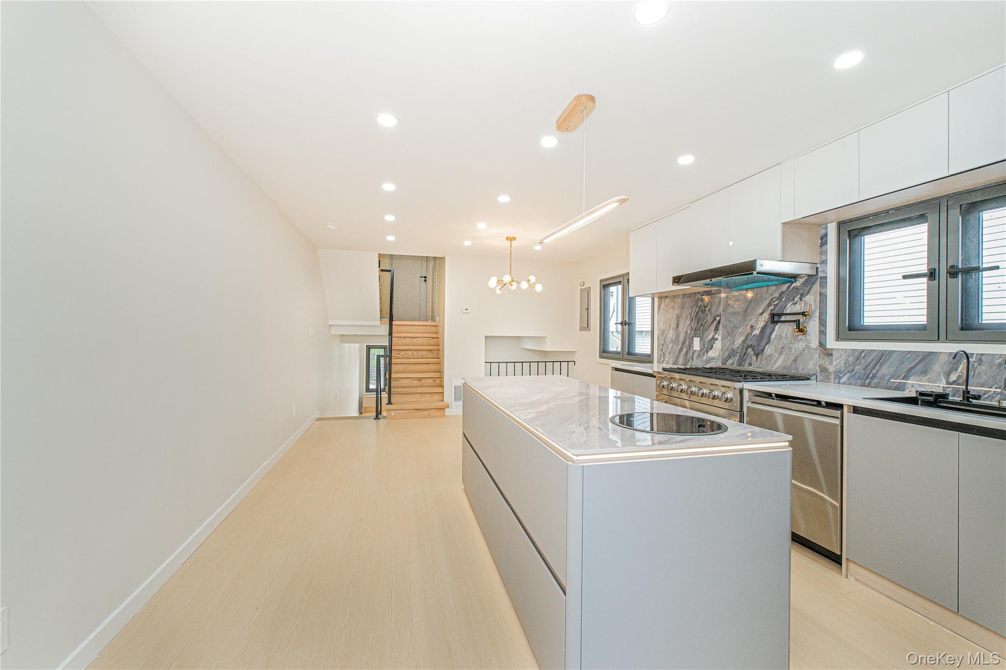 Single Family Beard  Staten Island, NY 10314, MLS-989956-12