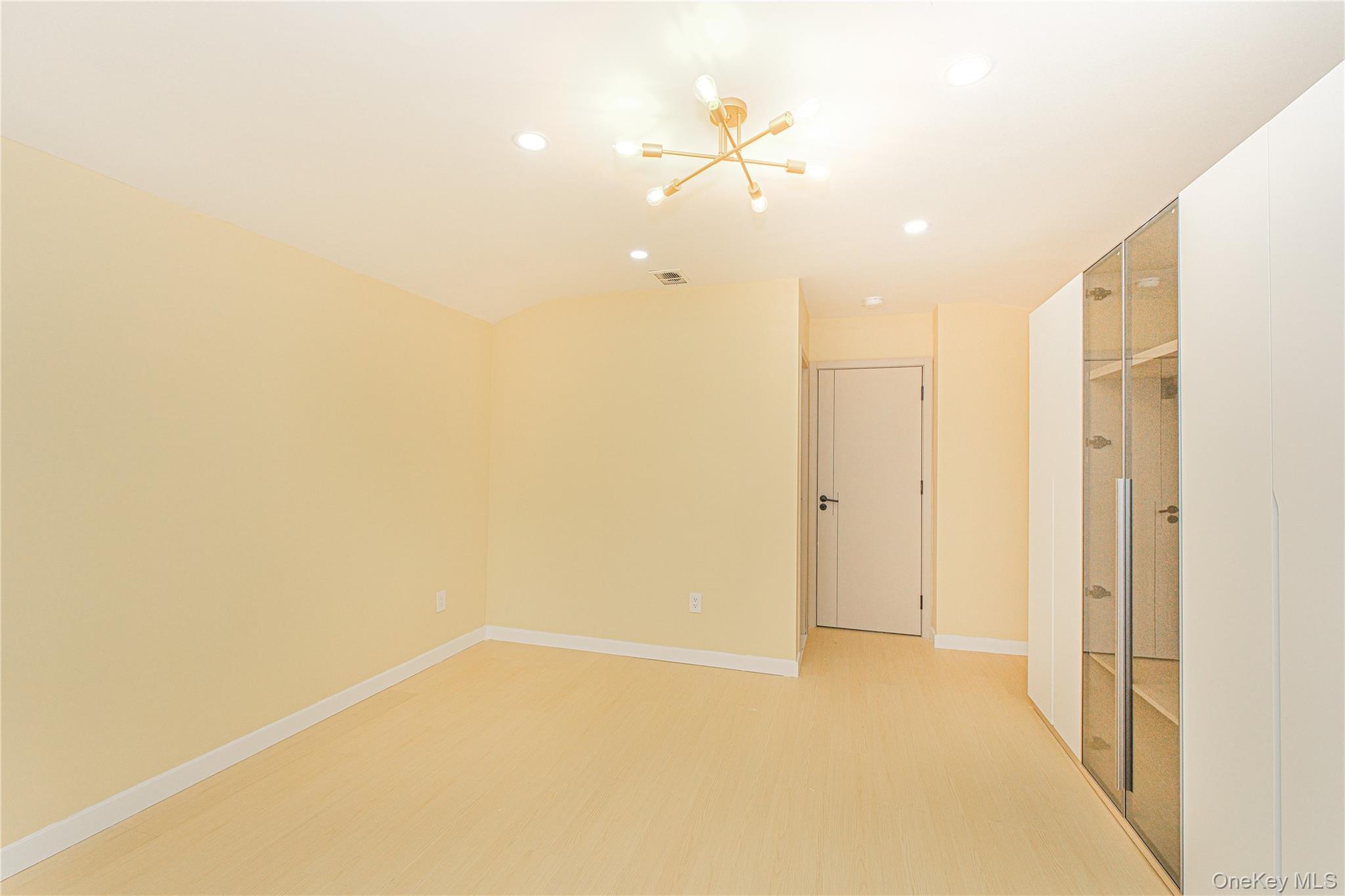 Single Family Beard  Staten Island, NY 10314, MLS-989956-19