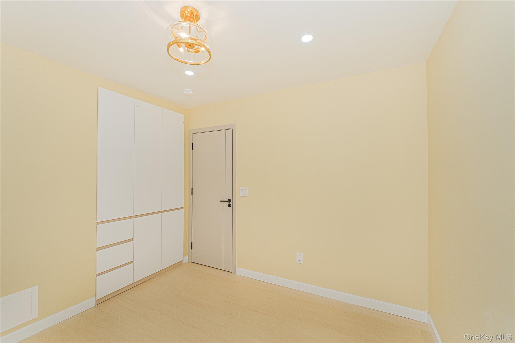Single Family Beard  Staten Island, NY 10314, MLS-989956-21