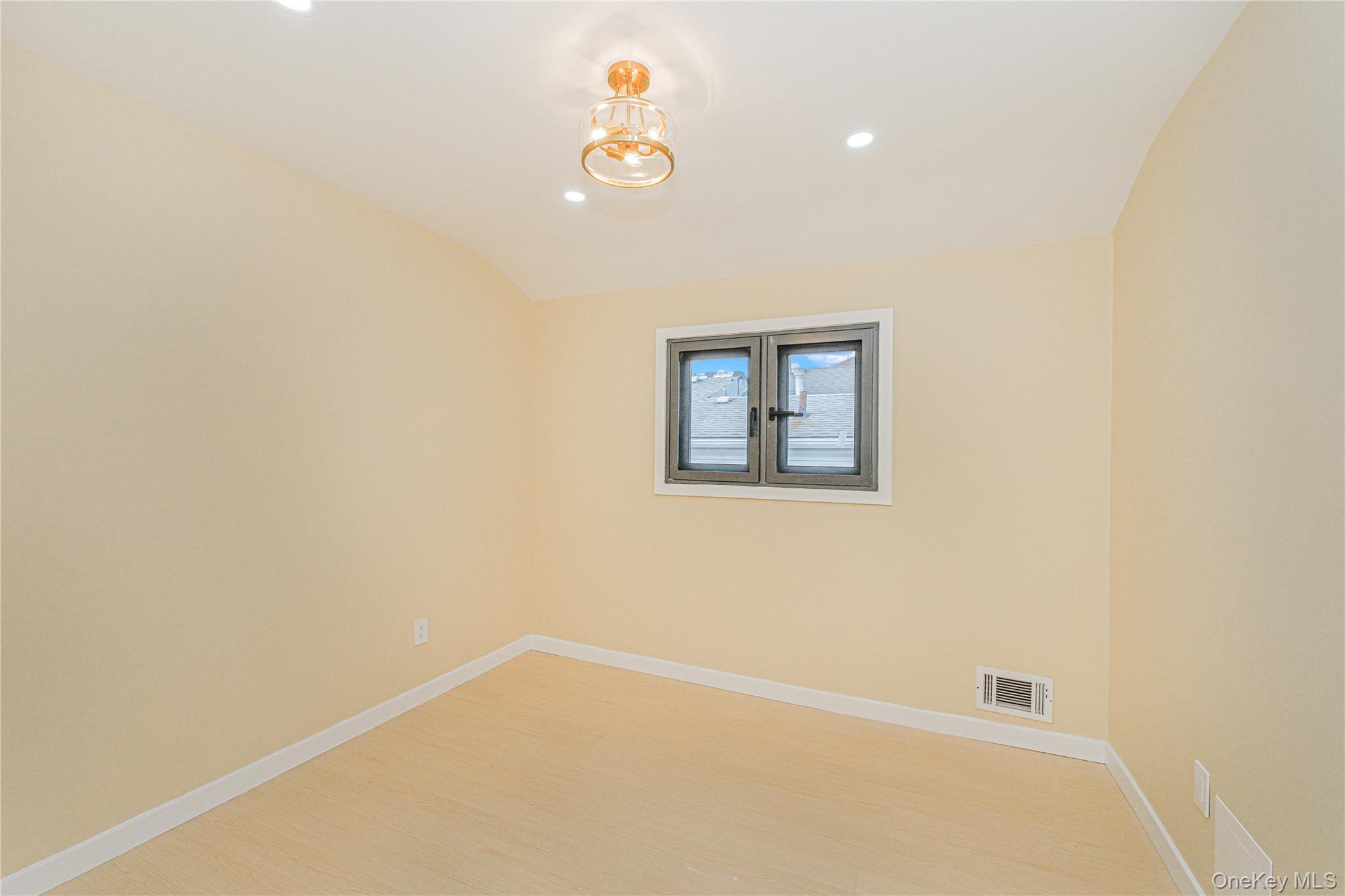 Single Family Beard  Staten Island, NY 10314, MLS-989956-22