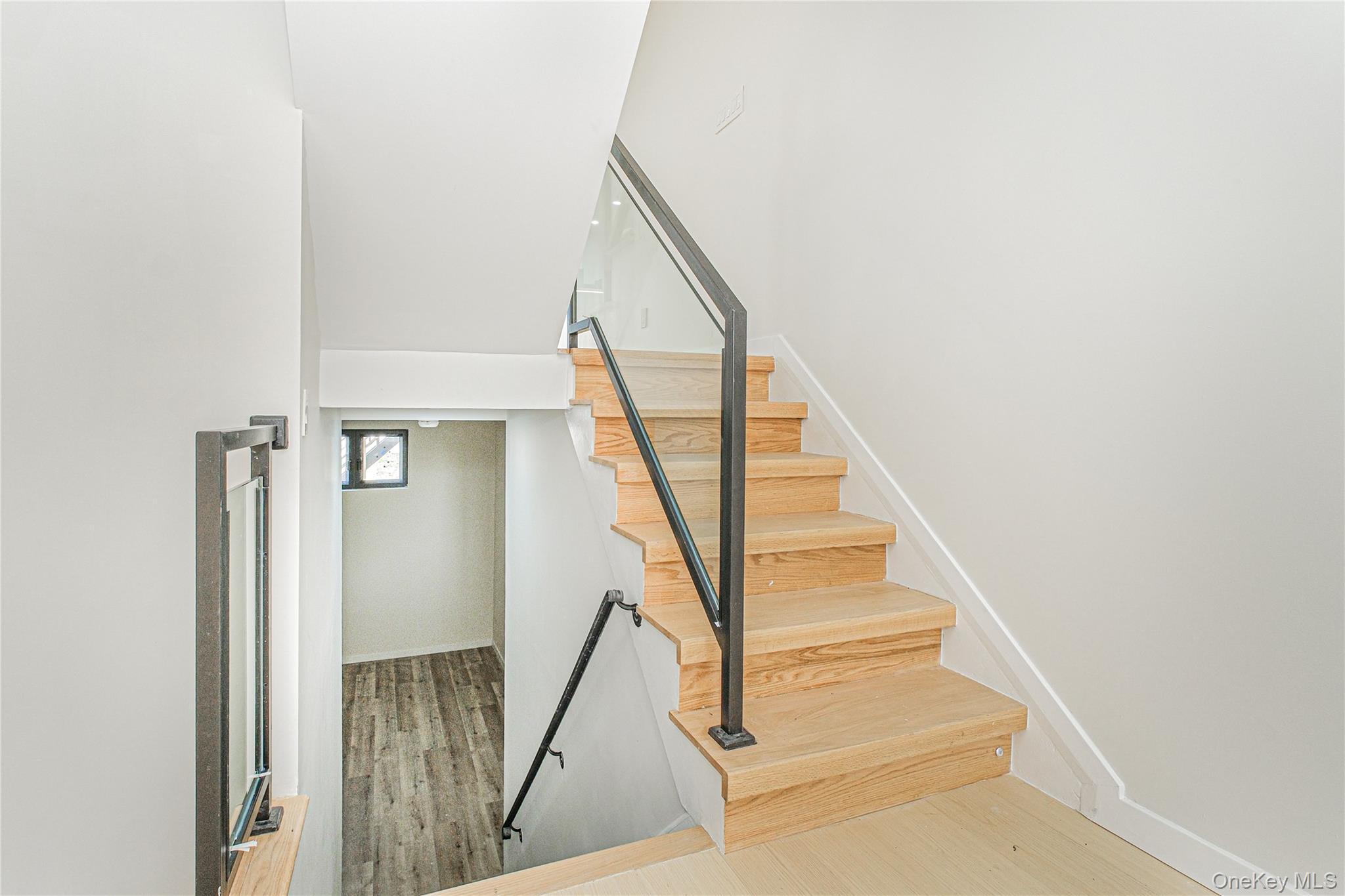 Single Family Beard  Staten Island, NY 10314, MLS-989956-25