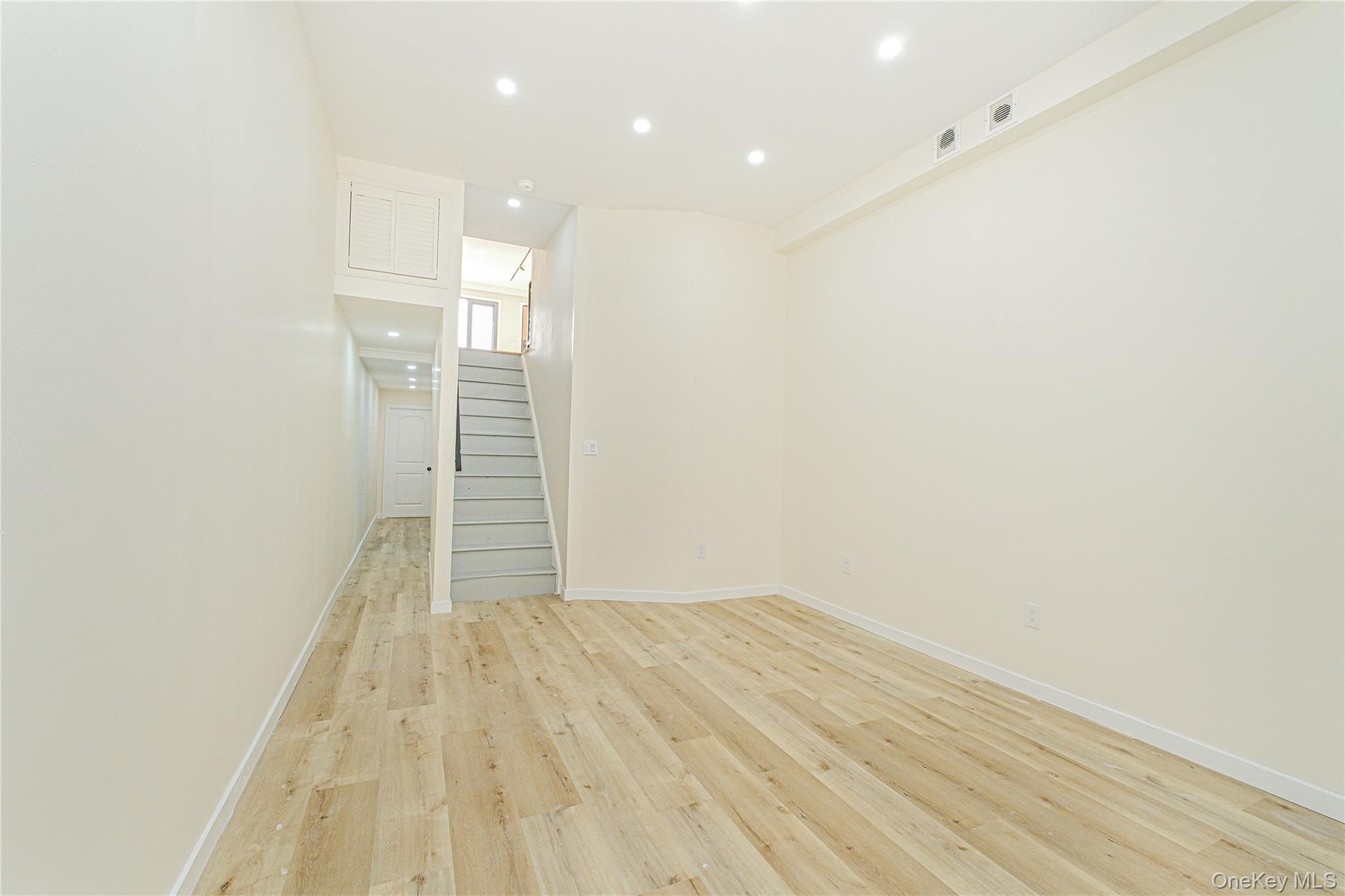 Single Family Beard  Staten Island, NY 10314, MLS-989956-26