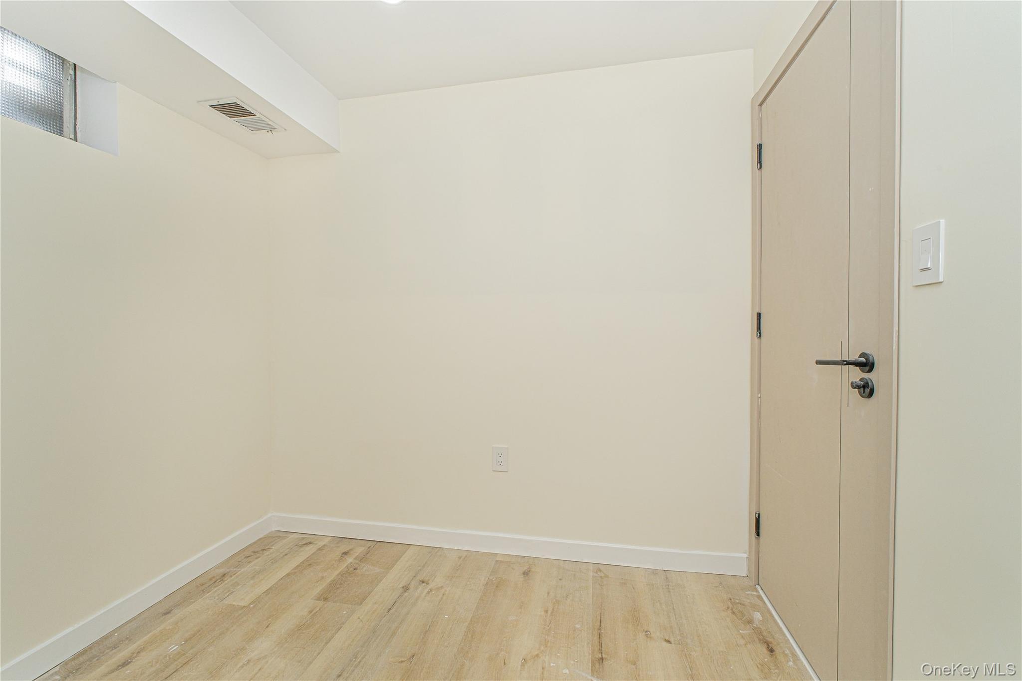 Single Family Beard  Staten Island, NY 10314, MLS-989956-28