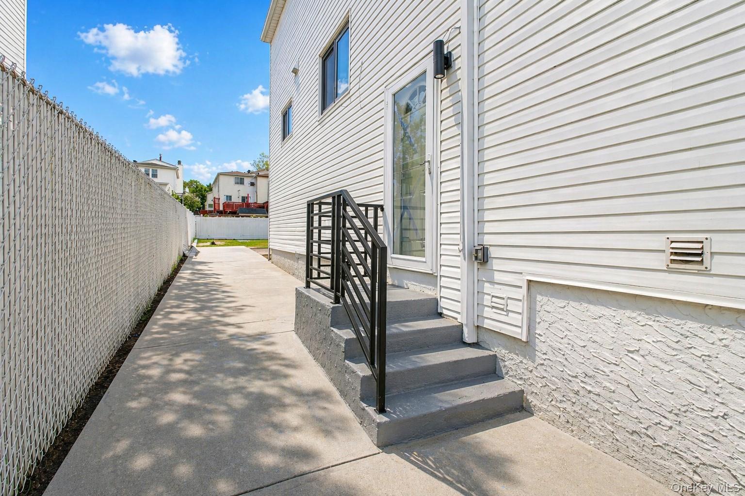Single Family Beard  Staten Island, NY 10314, MLS-989956-4