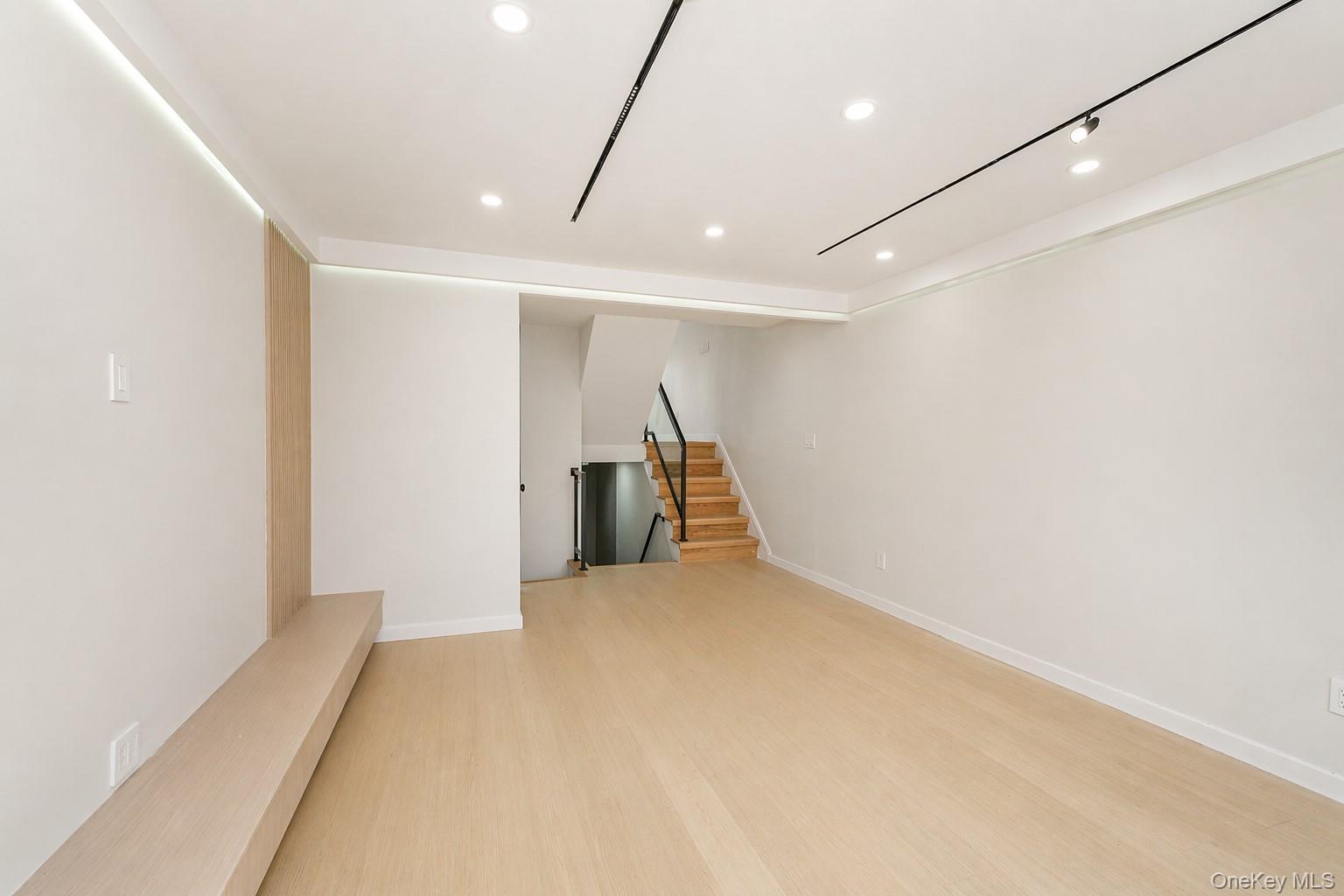 Single Family Beard  Staten Island, NY 10314, MLS-989956-8