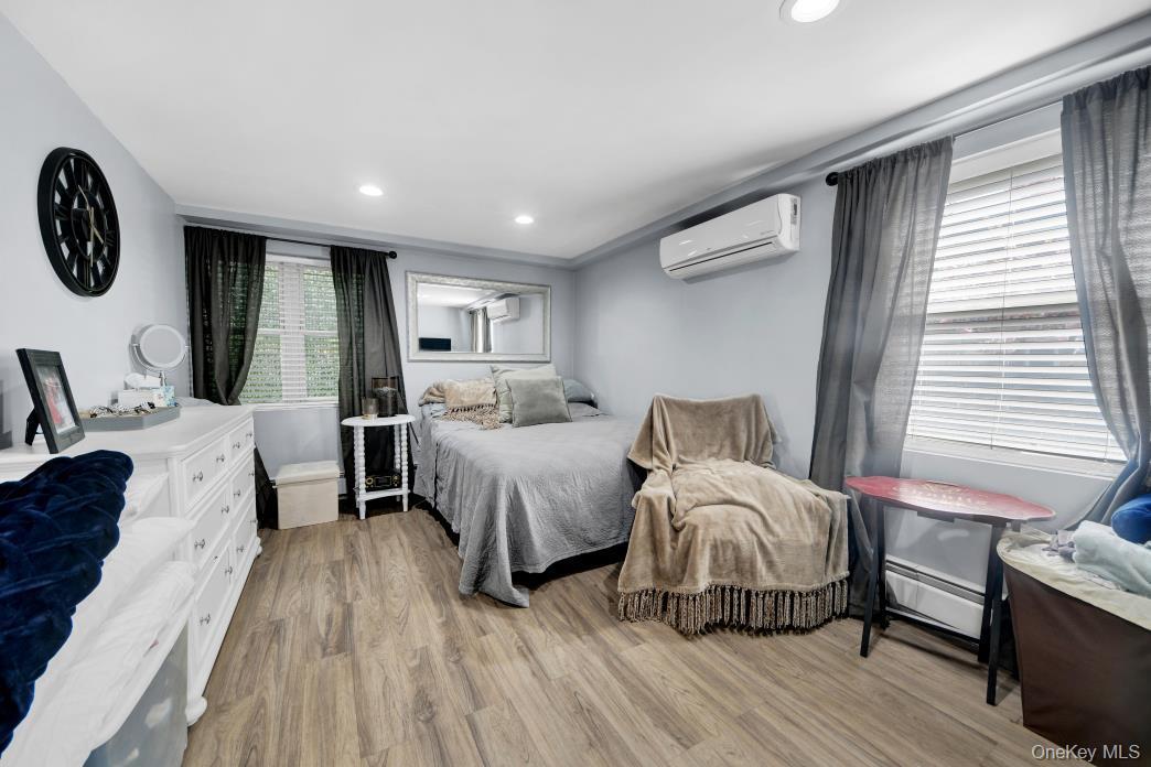 Single Family Philip  Bronx, NY 10465, MLS-989961-19