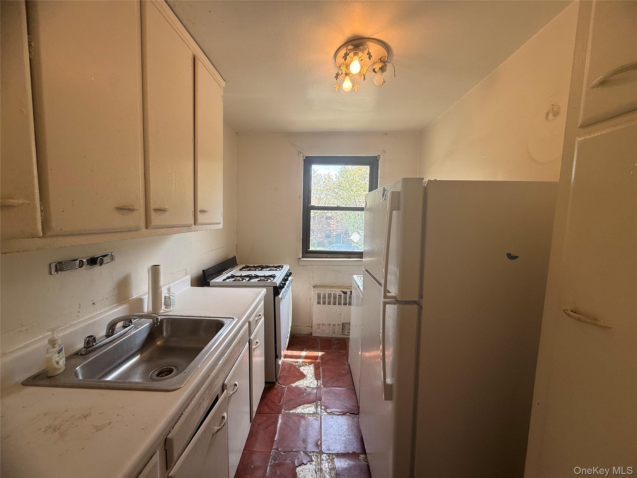 Coop 69th  Queens, NY 11365, MLS-989970-5