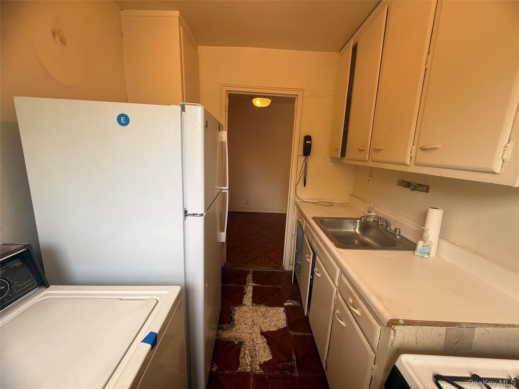 Coop 69th  Queens, NY 11365, MLS-989970-6