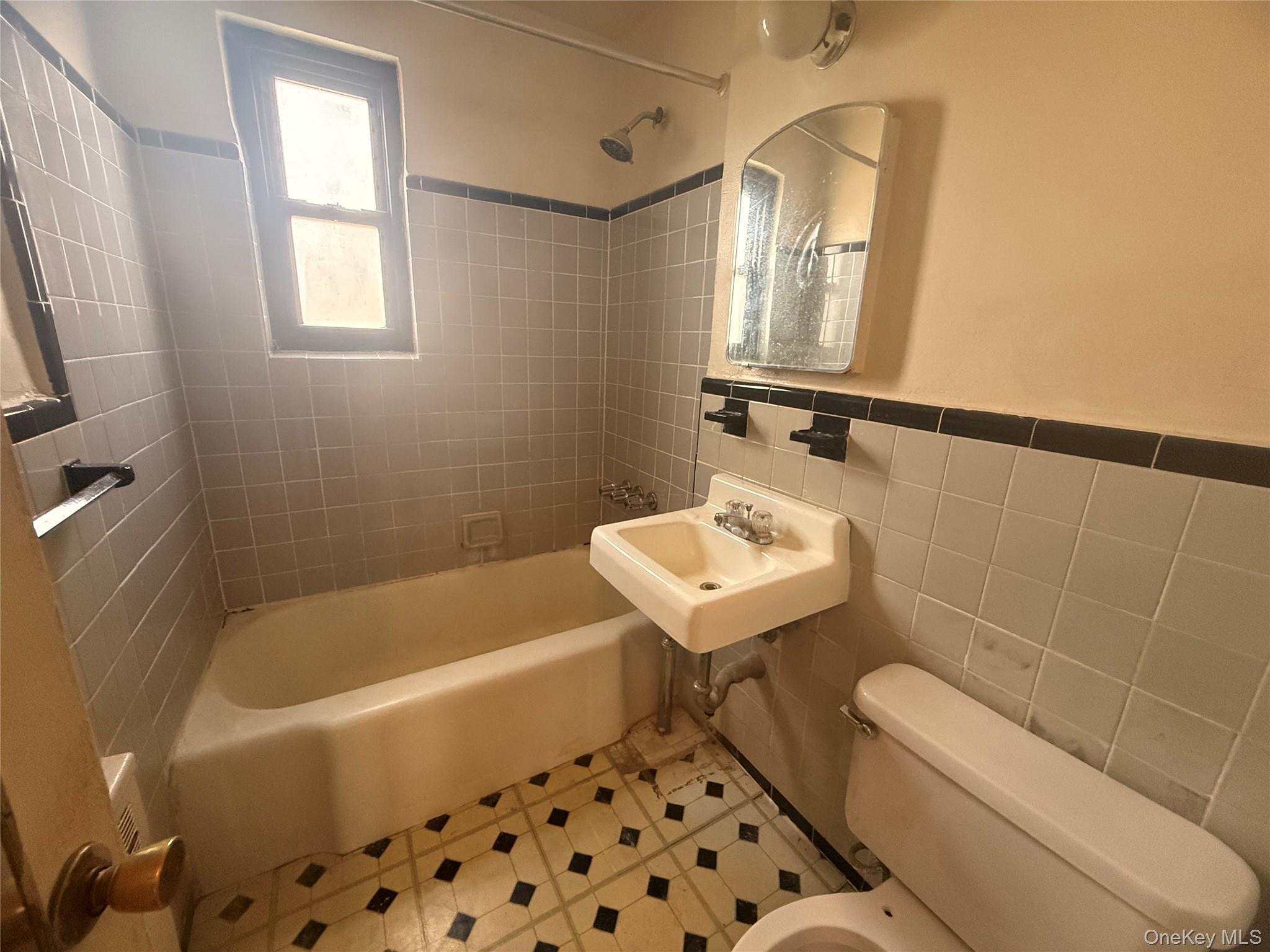 Coop 69th  Queens, NY 11365, MLS-989970-9