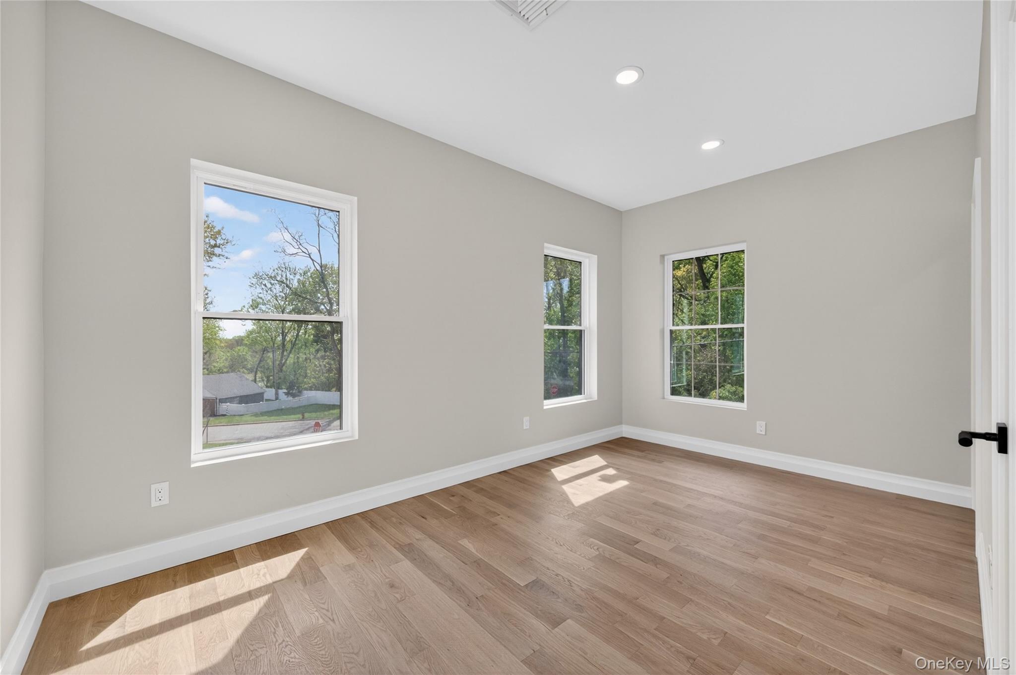 Single Family Ridge Drive Nassau County, NY 11050, MLS-989974-40