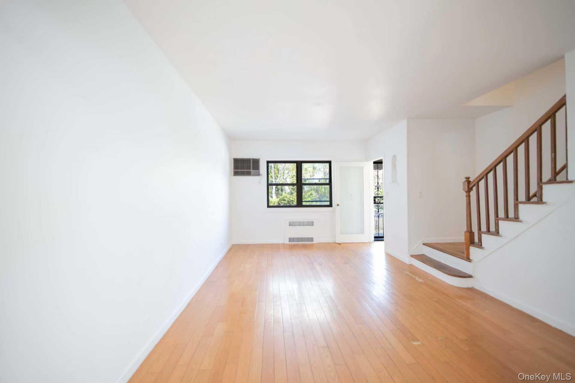 Single Family 115th  Queens, NY 11356, MLS-989977-4