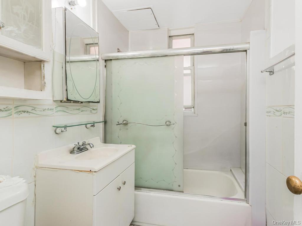 Single Family Holland  Bronx, NY 10467, MLS-989978-20