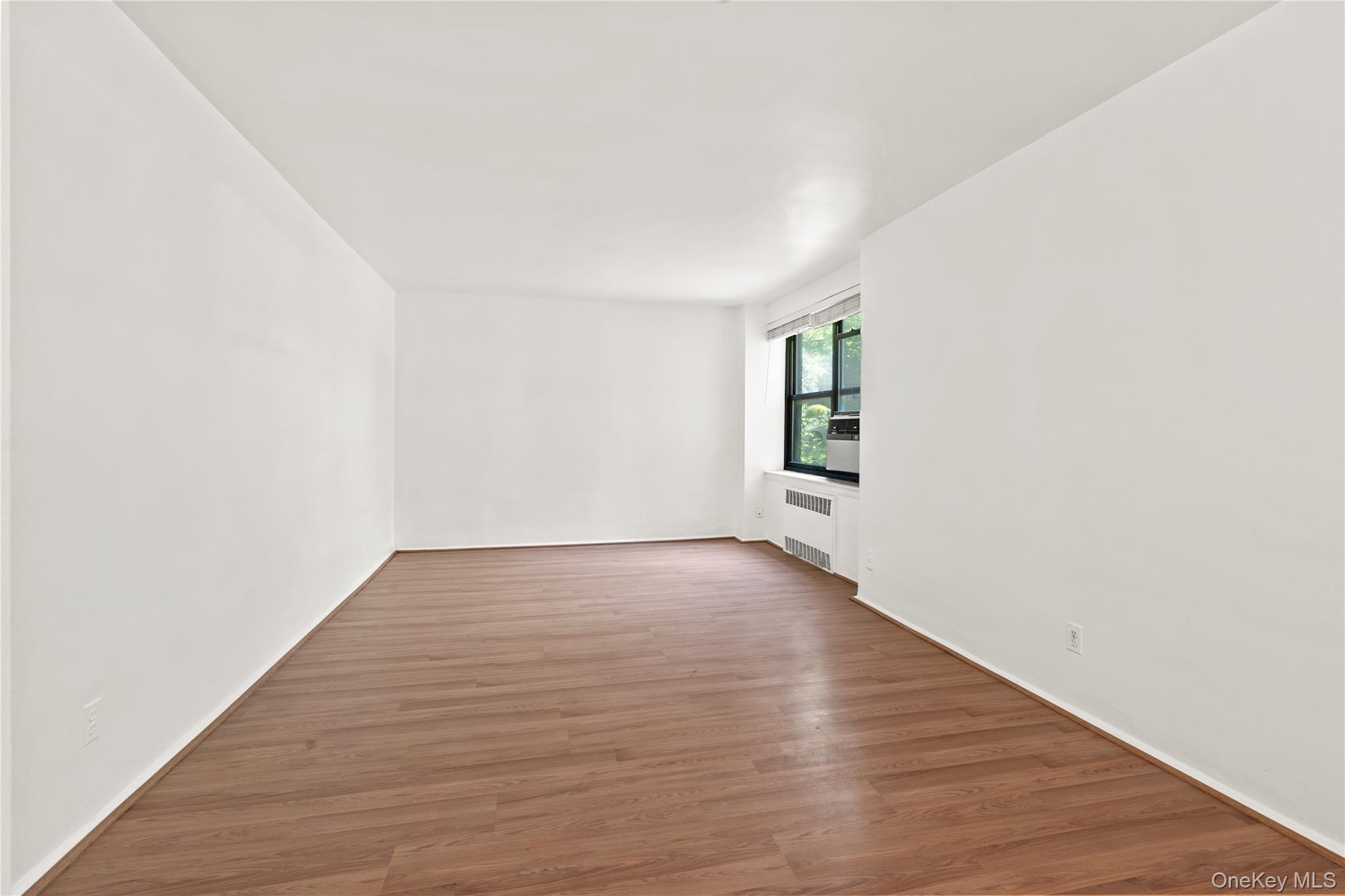 Coop 28th  Queens, NY 11354, MLS-989979-2