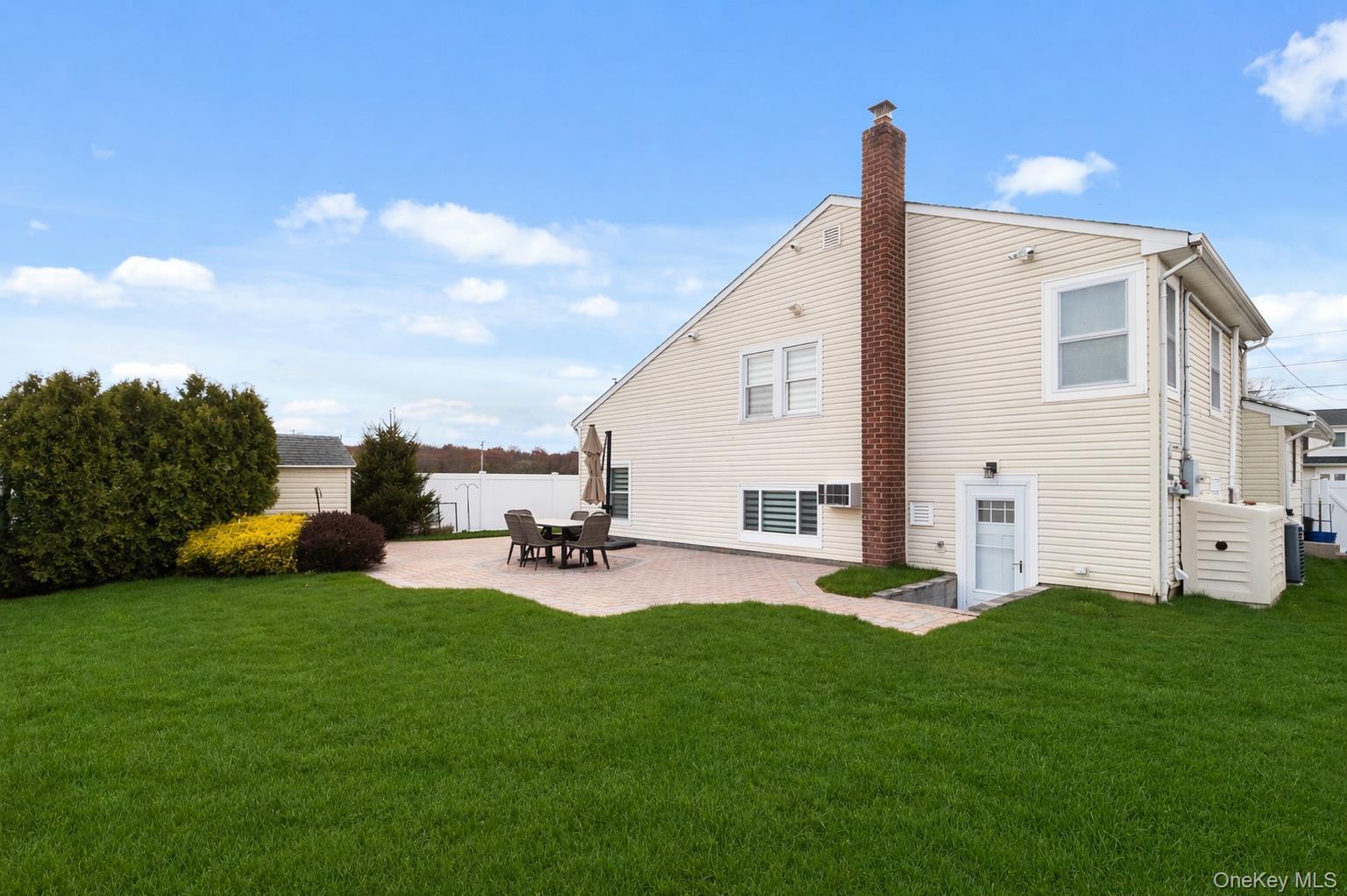 Single Family Pratt  Suffolk County, NY 11704, MLS-989982-2